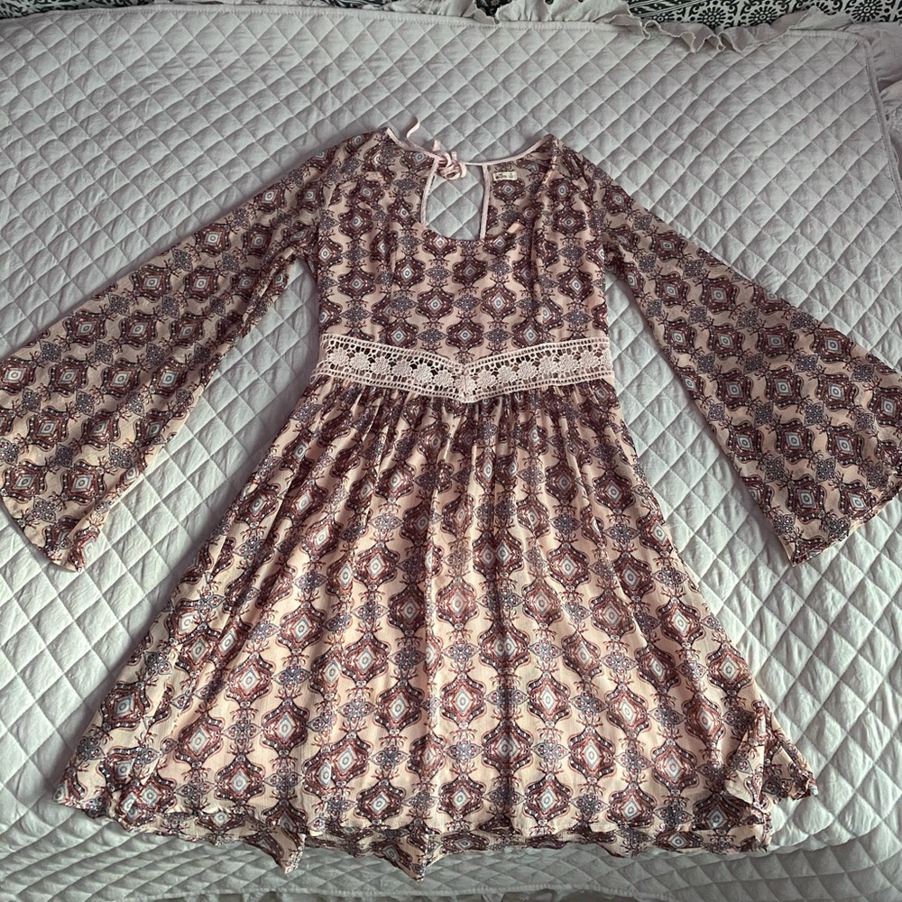 HOLLISTER SHEER NUDE PINK DRESS